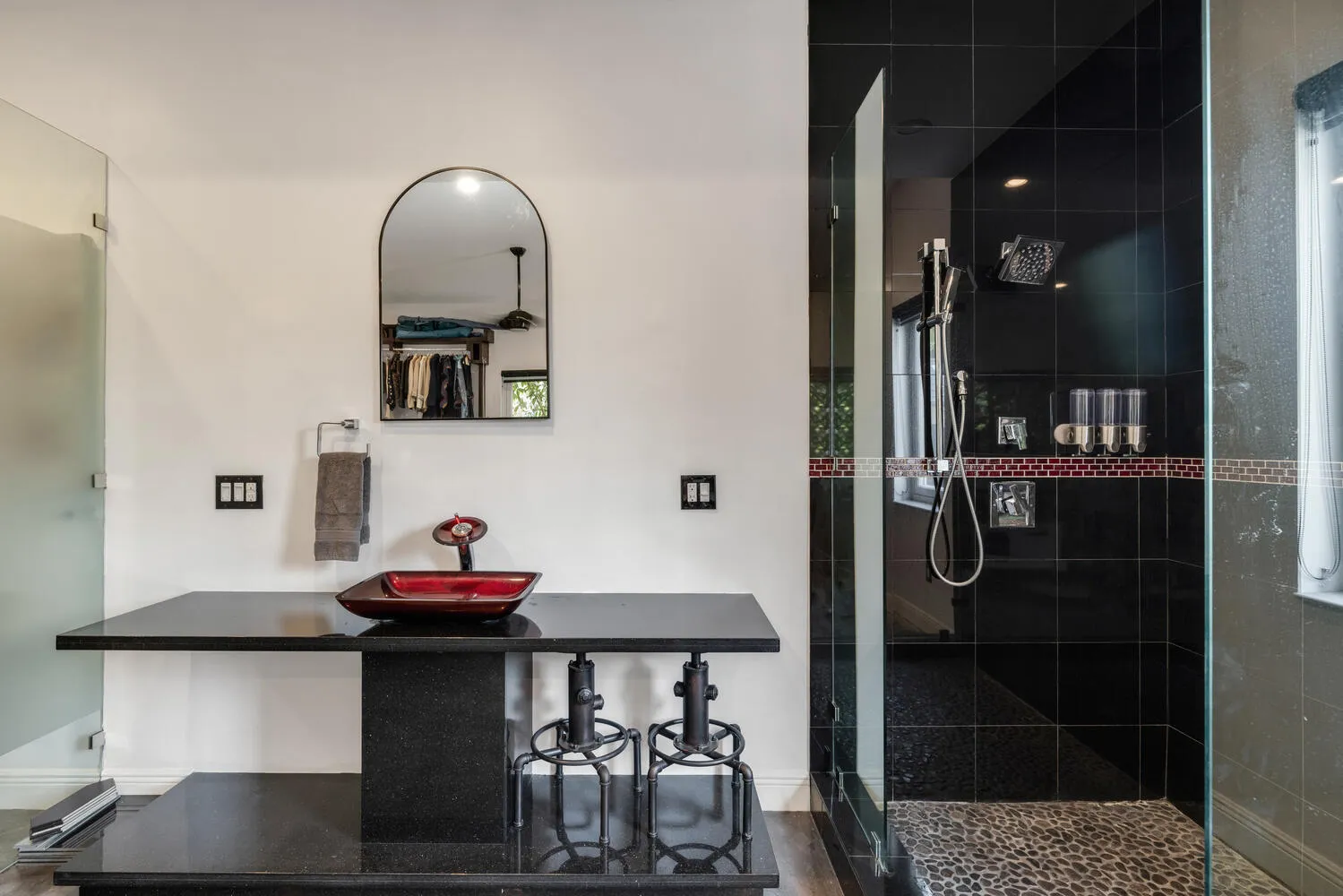 Property photo 33