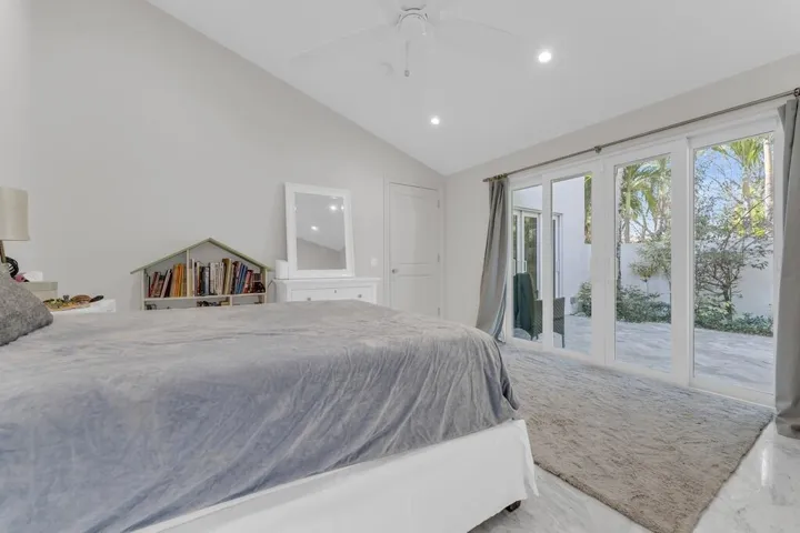 355 Library-Bed-5-1w