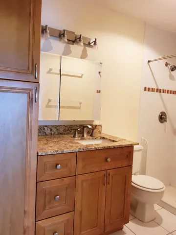 Master bath (1)