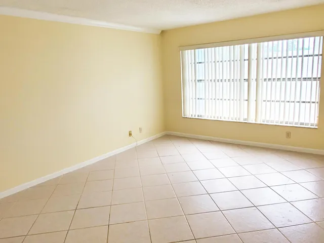 Master Bed room (1)