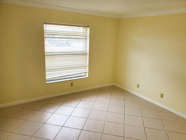 Bed room 2 (1)