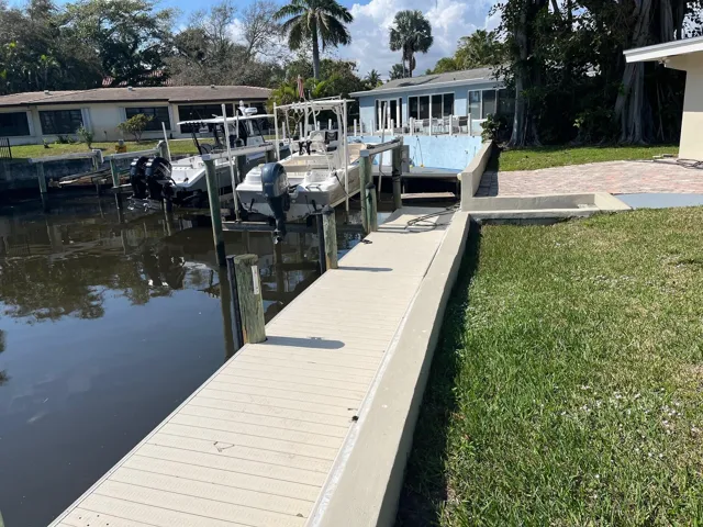 1_Dock & Lift