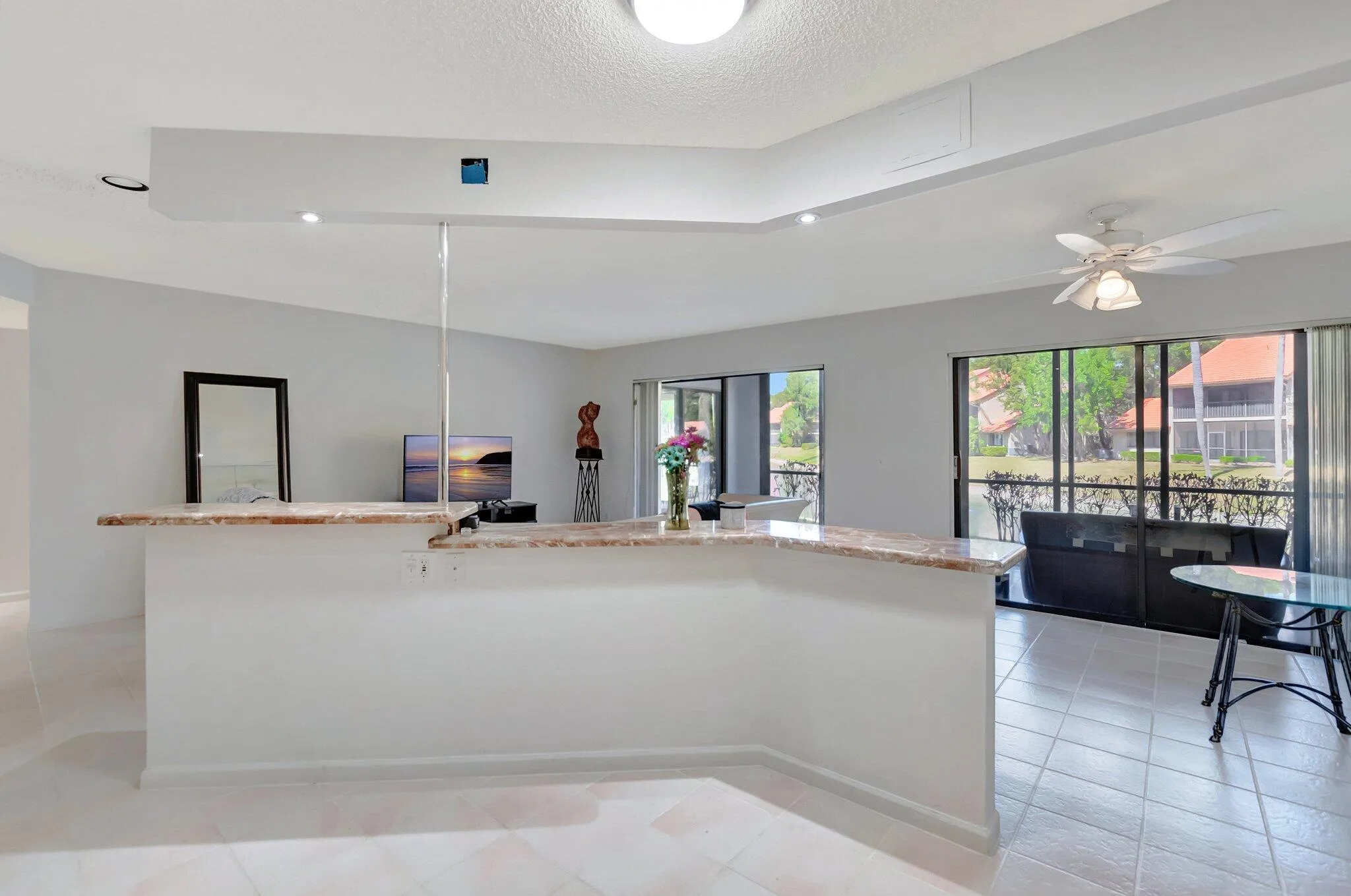 KITCHEN ISLAND