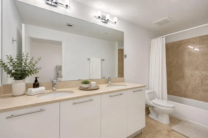 2nd Bathroom