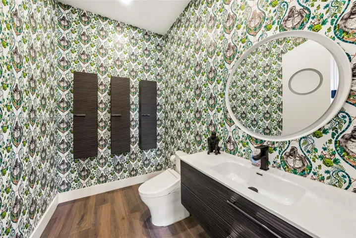 Powder room
