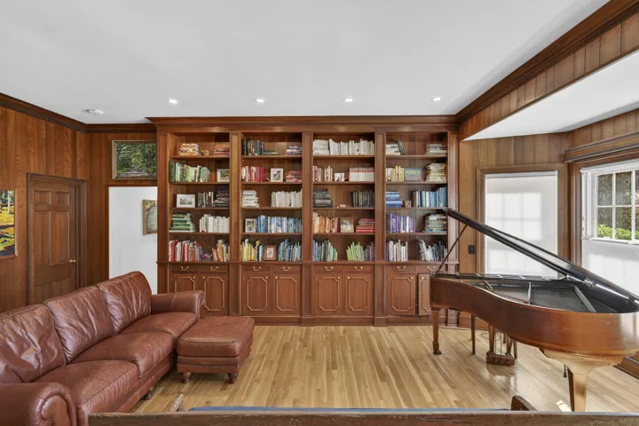 4945 16th Street-15
