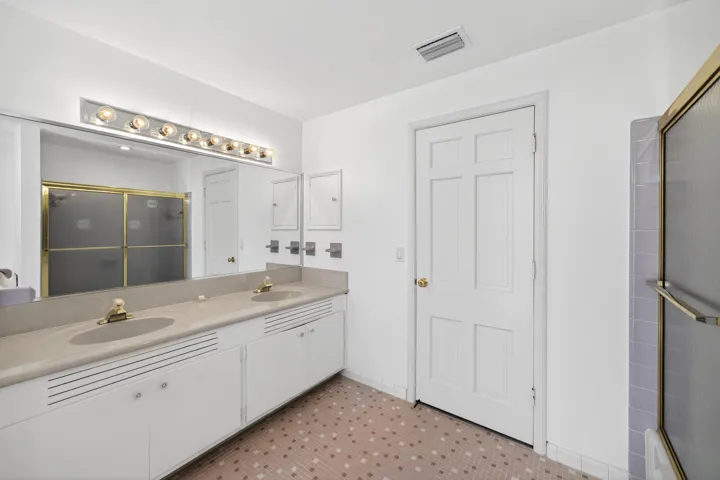 4945 16th Street-39
