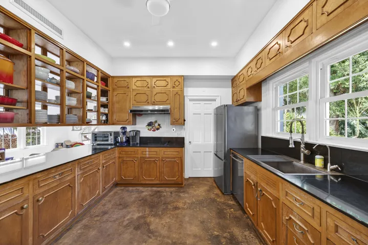 4945 16th Street-22