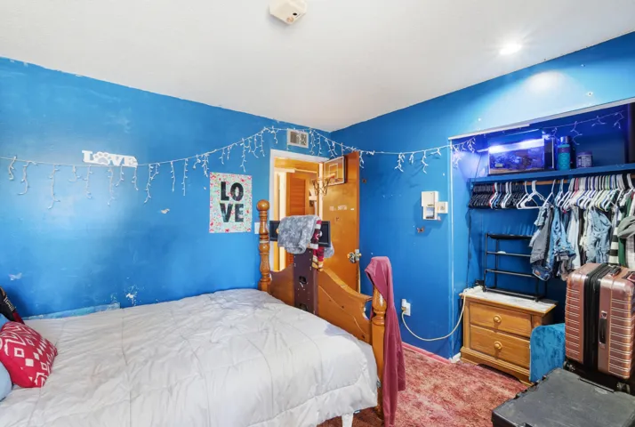 712 Bianca Dr NE_009