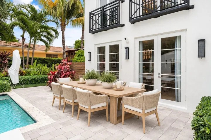 Outdoor Dining Area