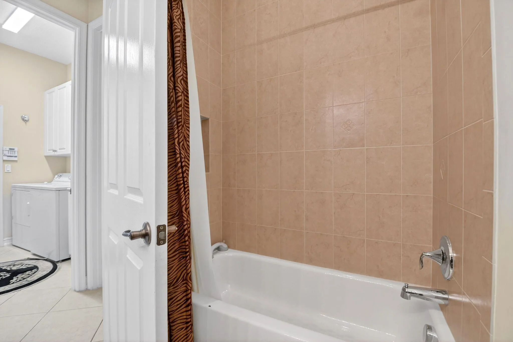 Bathroom 2b