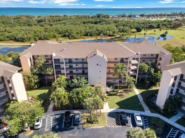 38-38 - 275 Palm Ave B304