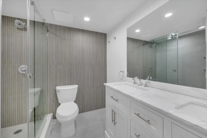 09-09 - 275 Palm Ave B304