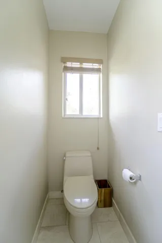 16_primary bathroom_