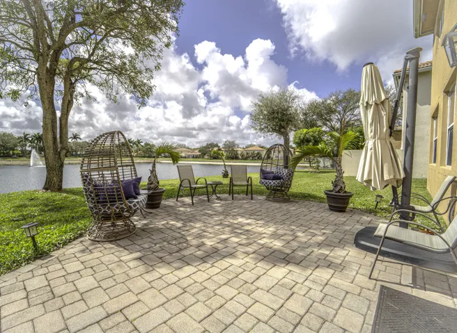 22_pavered patio