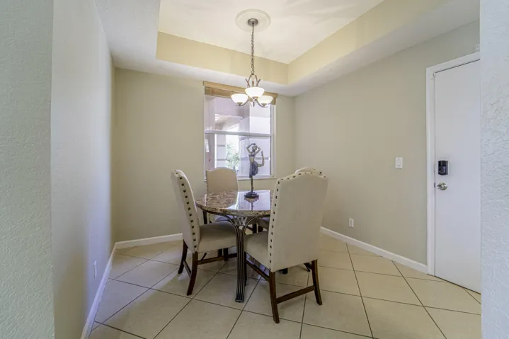 7_Dining Room