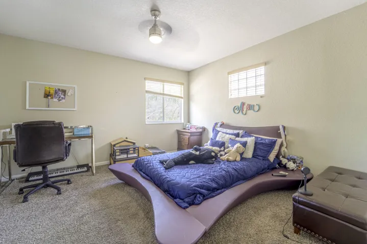 18_bedroom_
