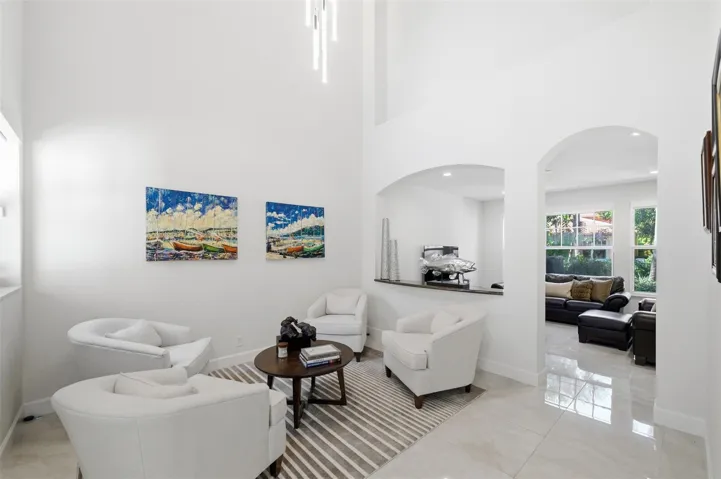 Front entry w/ volume ceilings