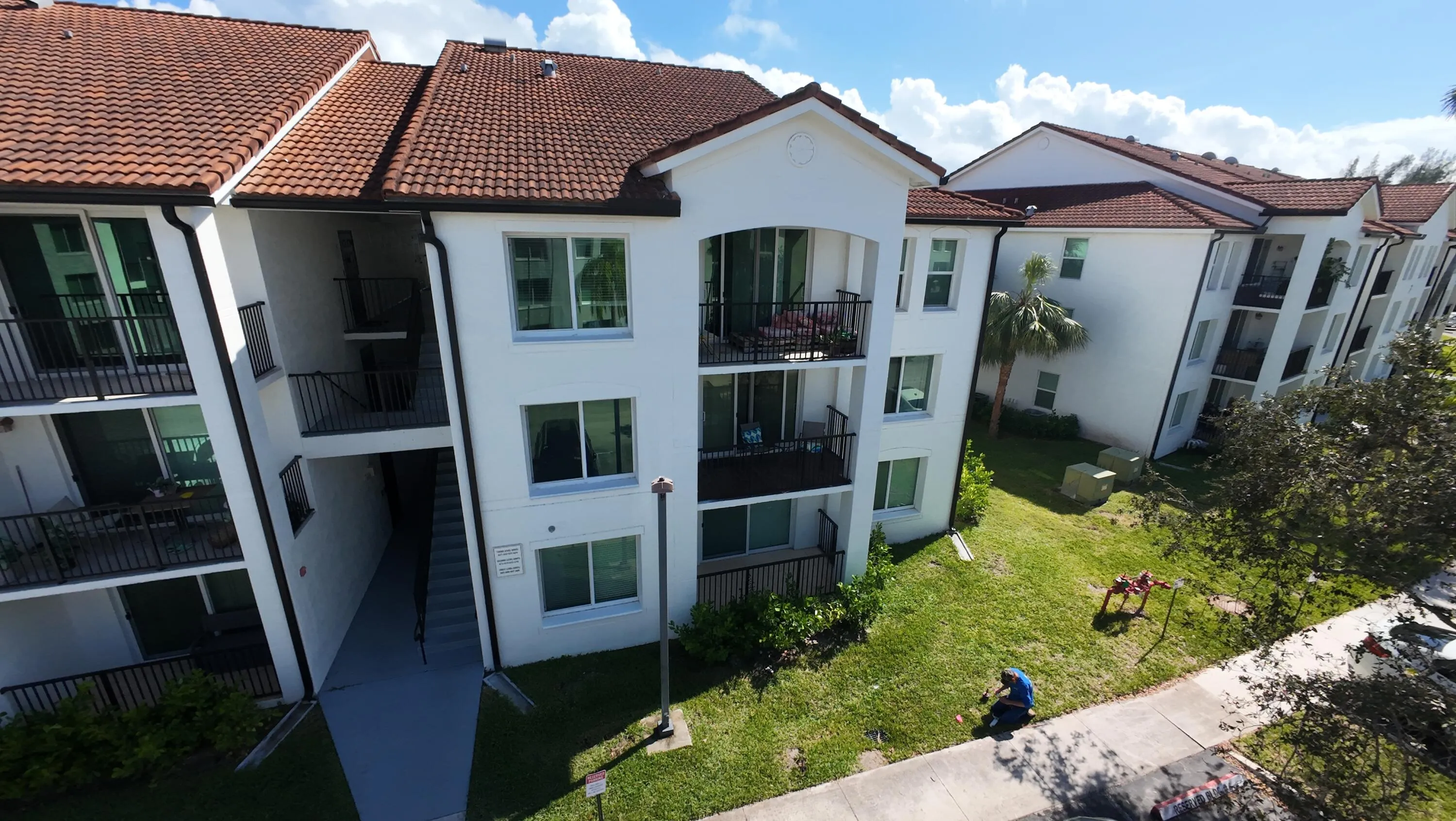 2nd floor corner unit
