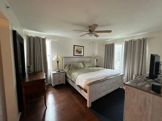 Master bedroom-king size bed