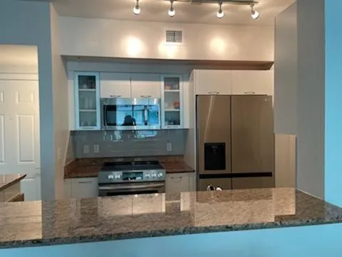 Newer Tile Backsplash & SS Appliances