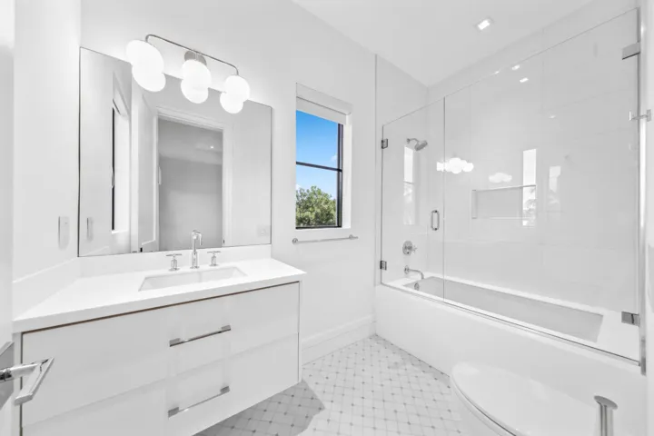 BATHROOM #6