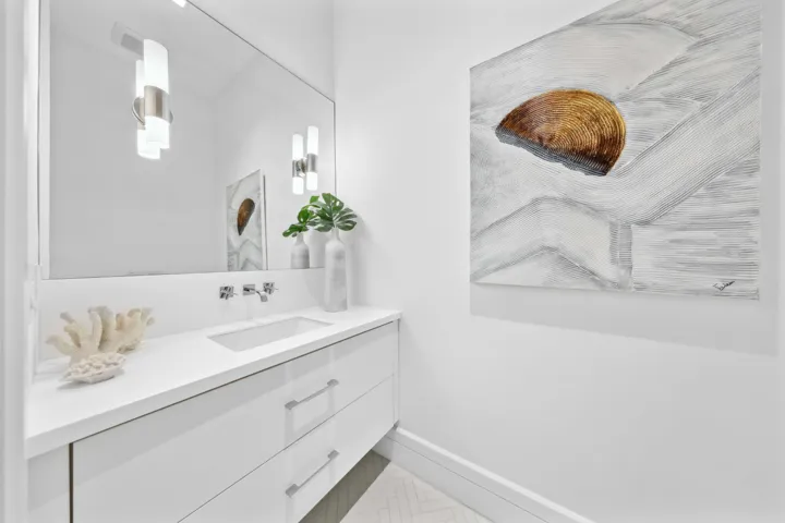 POWDER ROOM