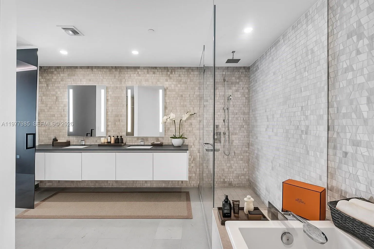 Property photo 317