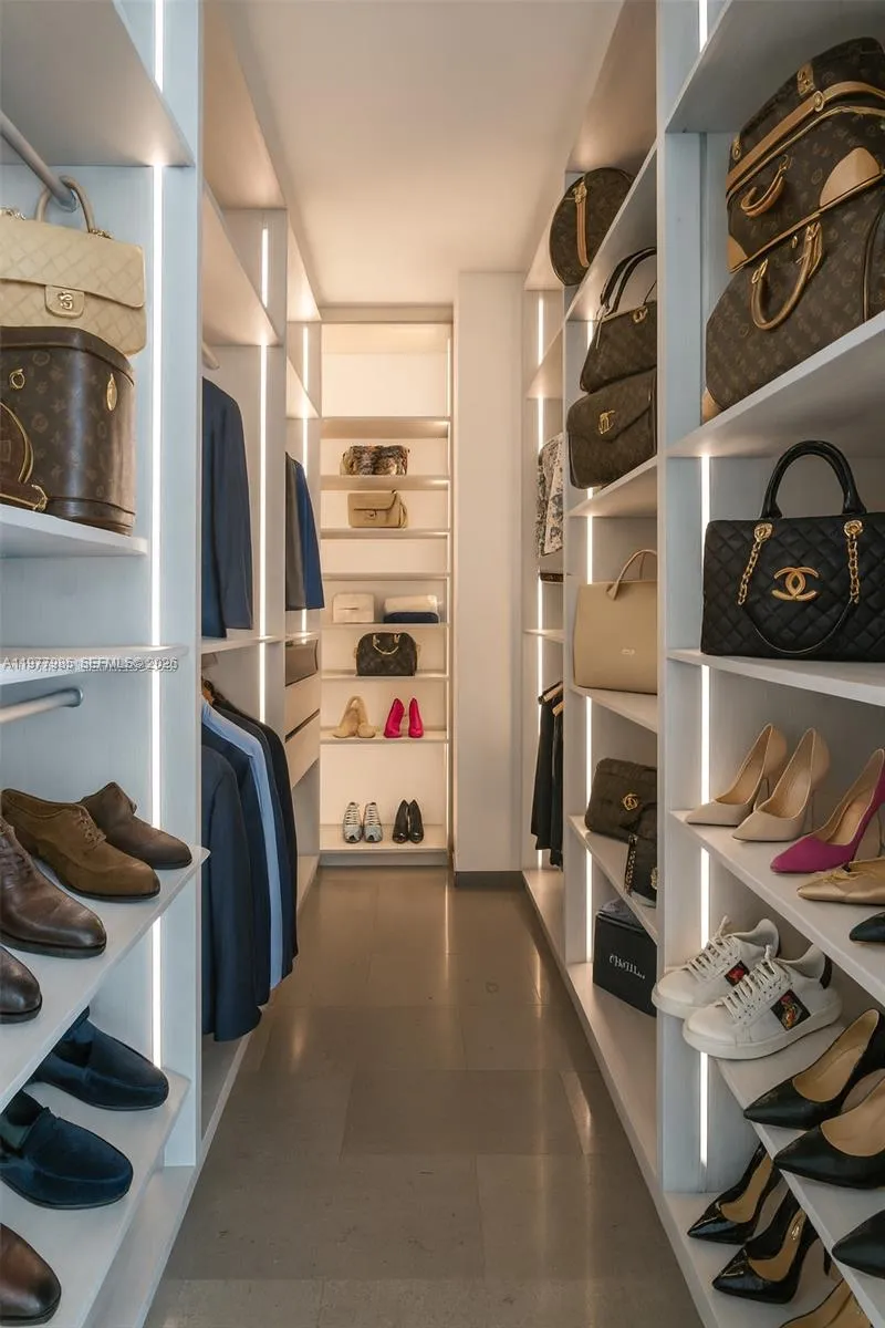 Property photo 182