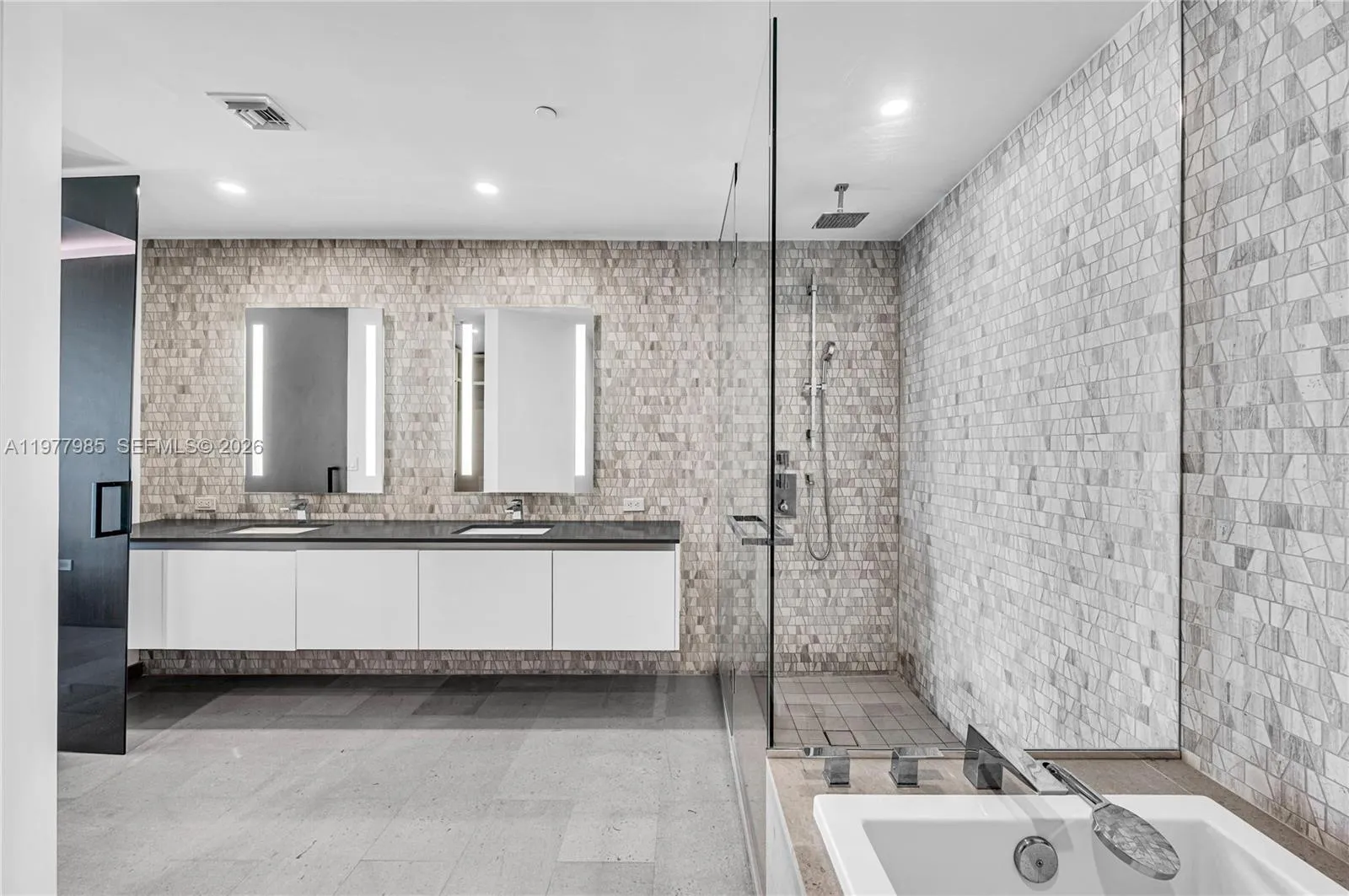 Property photo 221