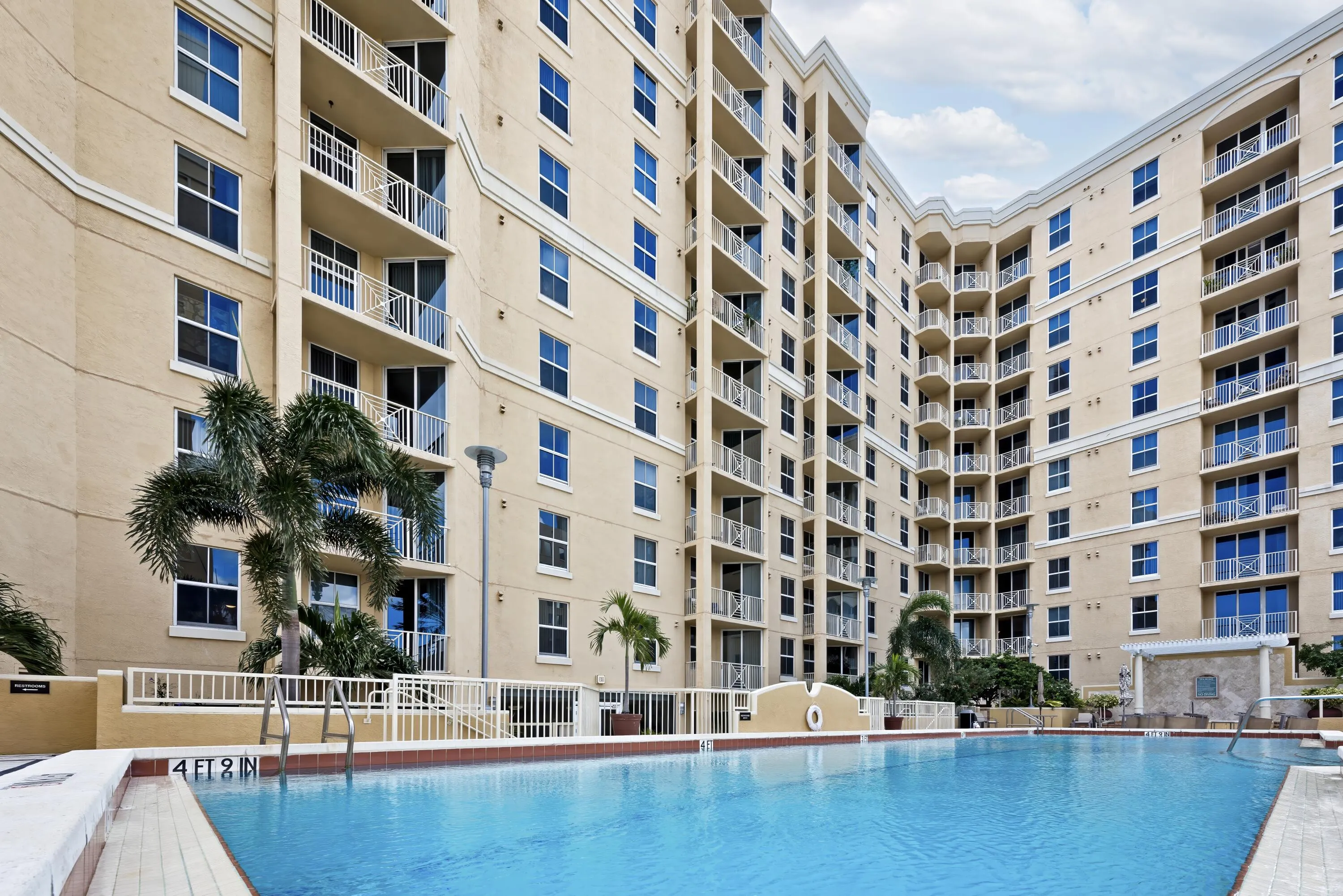 255_Evernia_St_1004_WPB_009