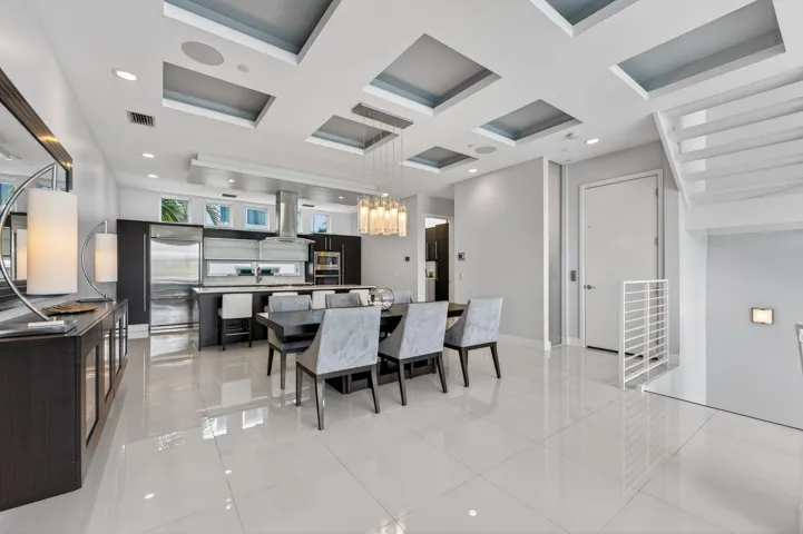 Dining Room & Kitchen