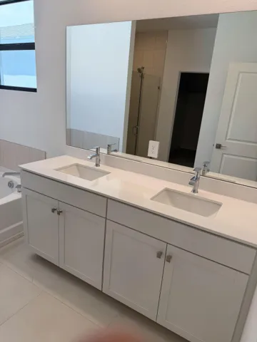 Lot 8 primary bath