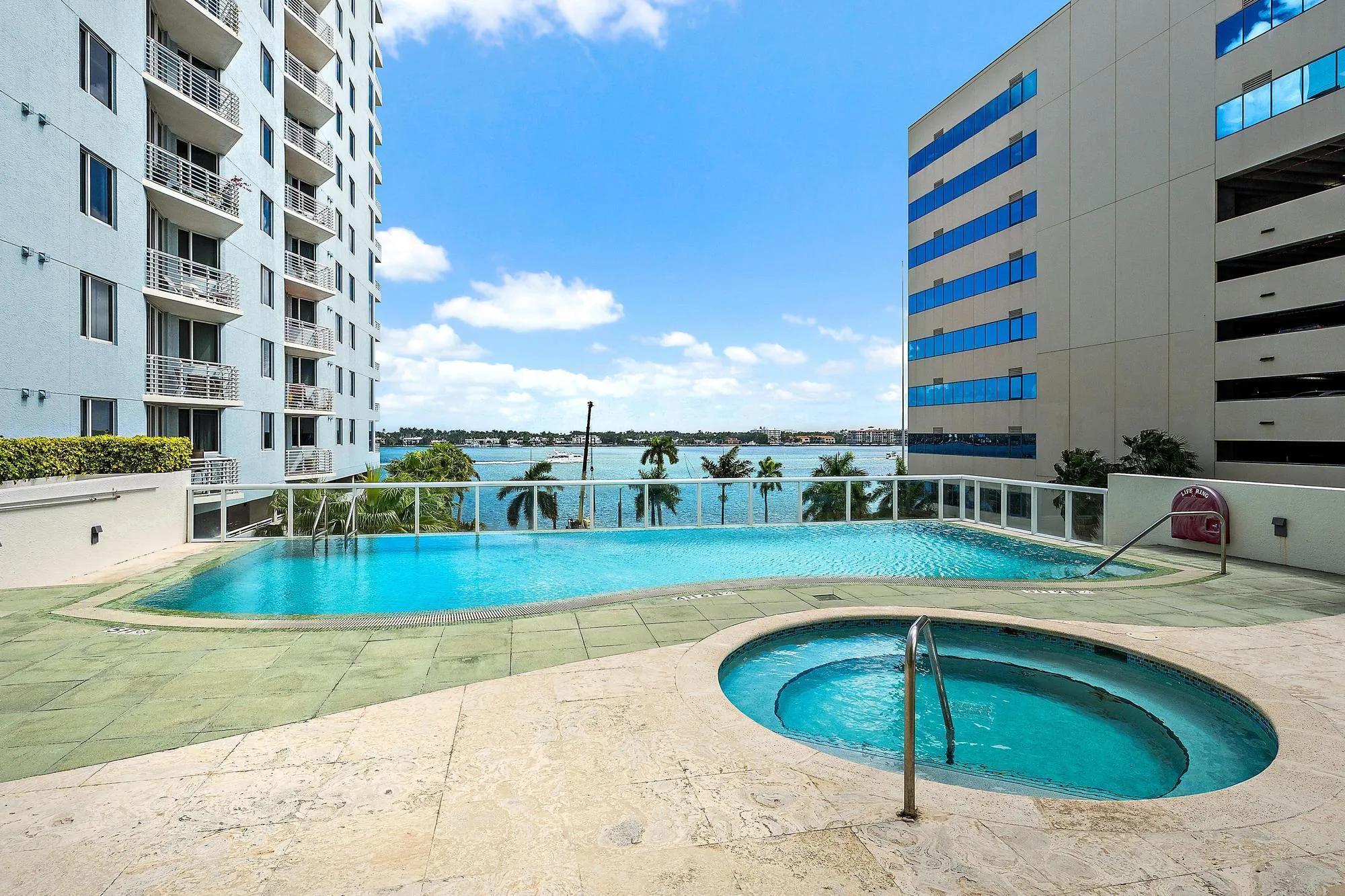 1515 N Flagler Dr ph l7-20
