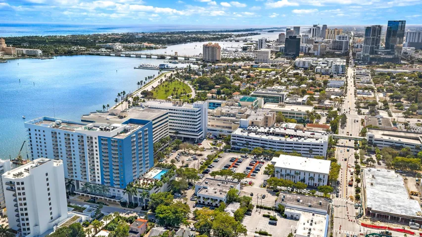 1515 N Flagler Dr ph l7-29