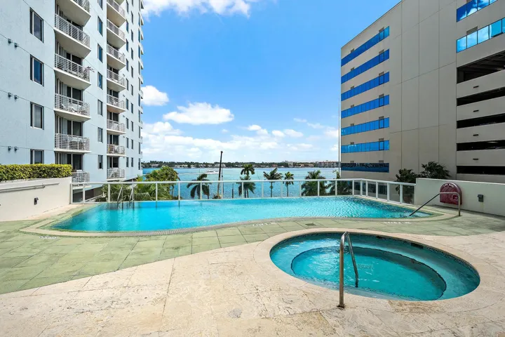 1515 N Flagler Dr ph l7-20