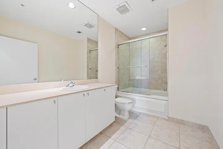 1515 N Flagler Dr ph l7-13