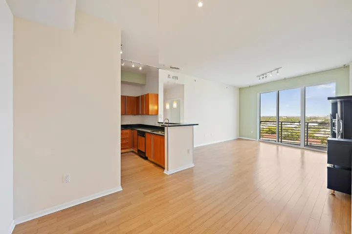 1515 N Flagler Dr ph l7-6