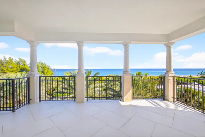 502 East Balcony