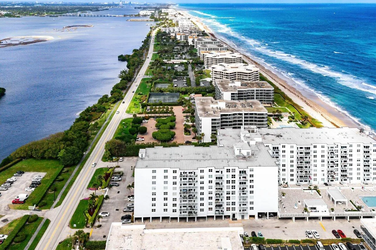 057-3450SouthOceanBoulevard-501-PalmBeac
