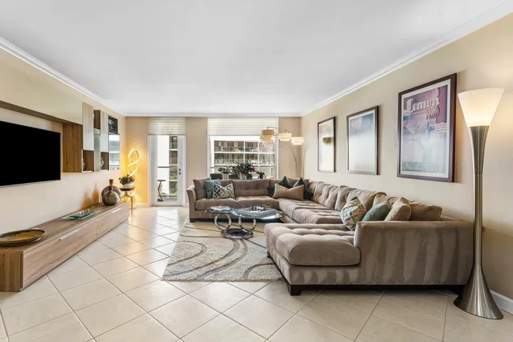 009-3450SouthOceanBoulevard-501-PalmBeac