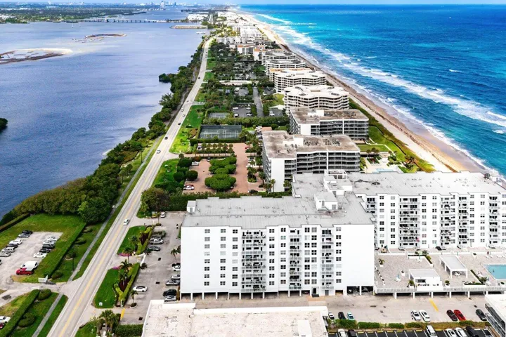057-3450SouthOceanBoulevard-501-PalmBeac