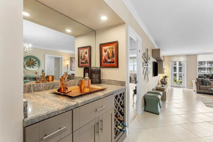 Custom Built-in Bar