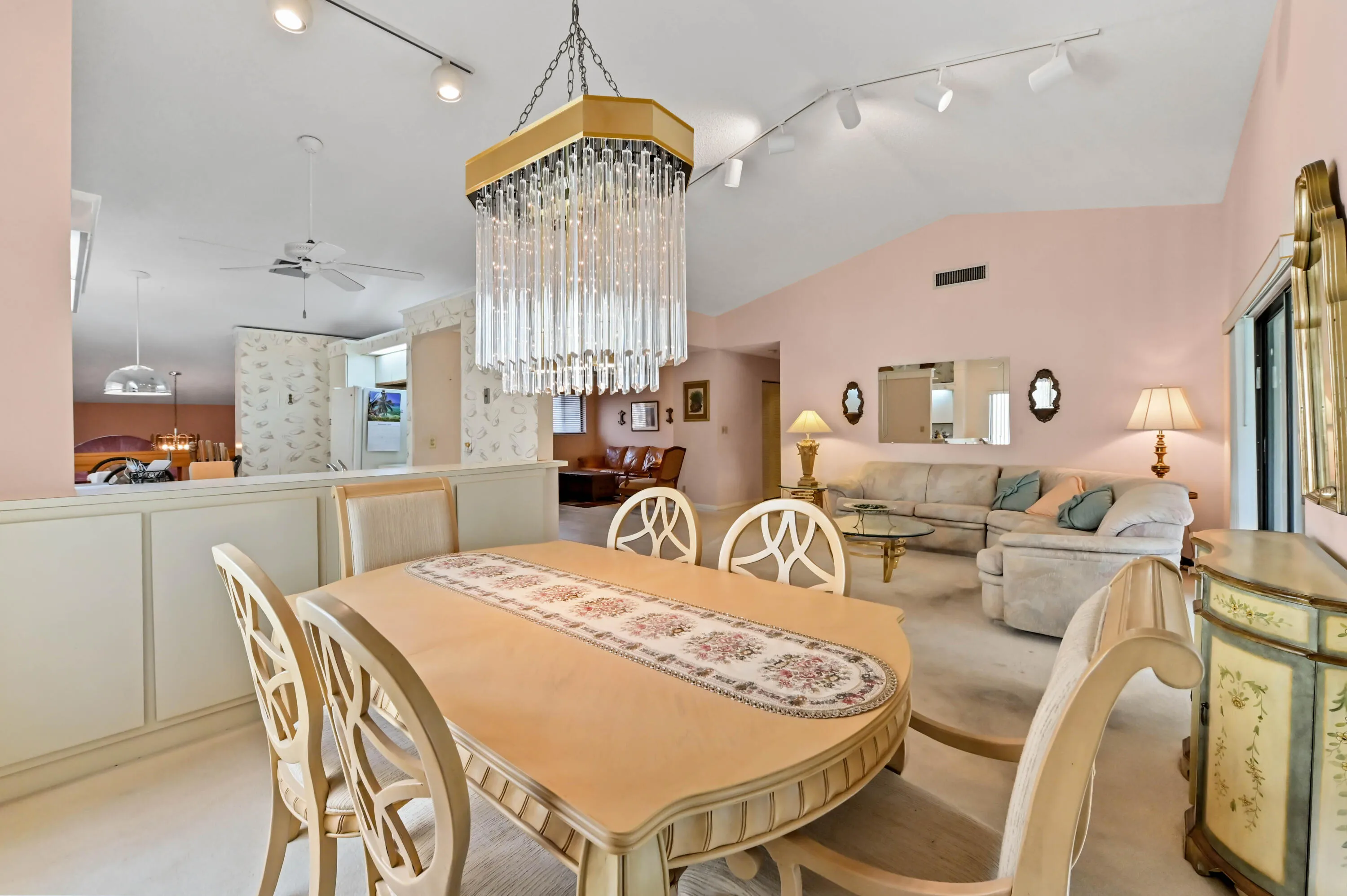 14 Dining room 02