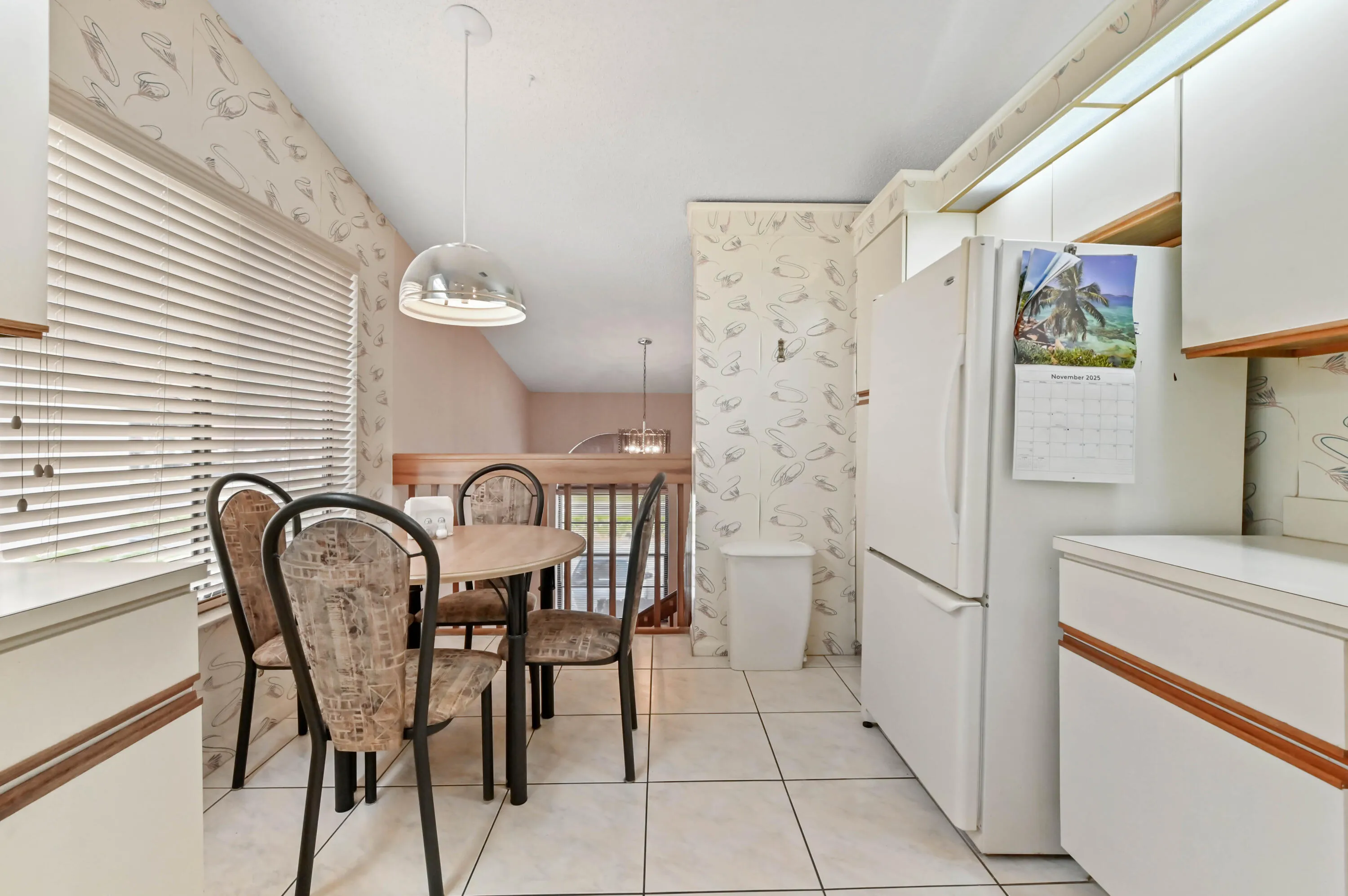 16 Dining area 01