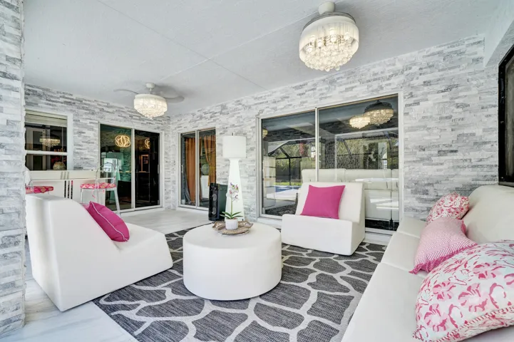 Gorgeous Screened in Lanai with Custom Walls & Floors