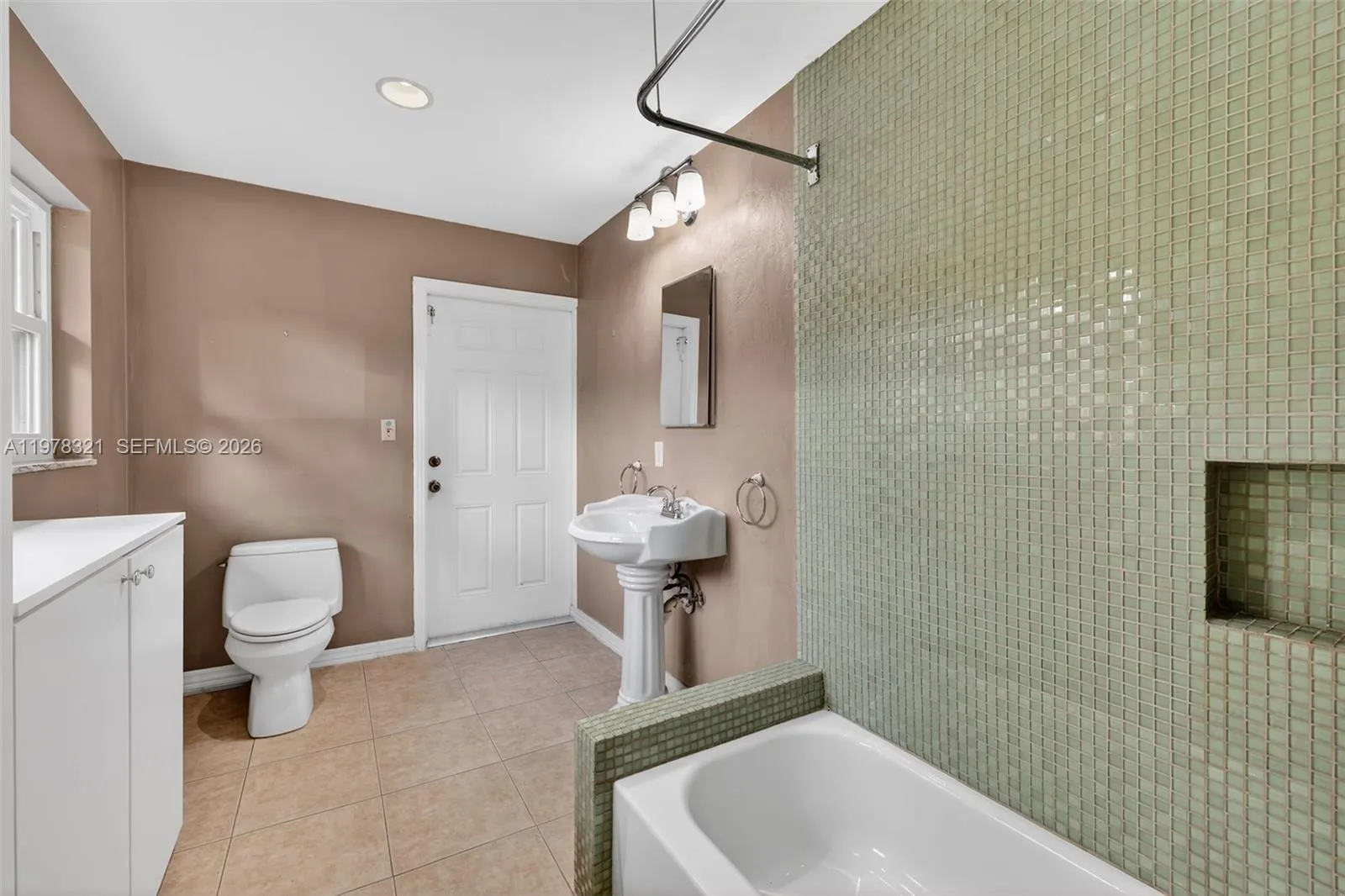 Property photo 108