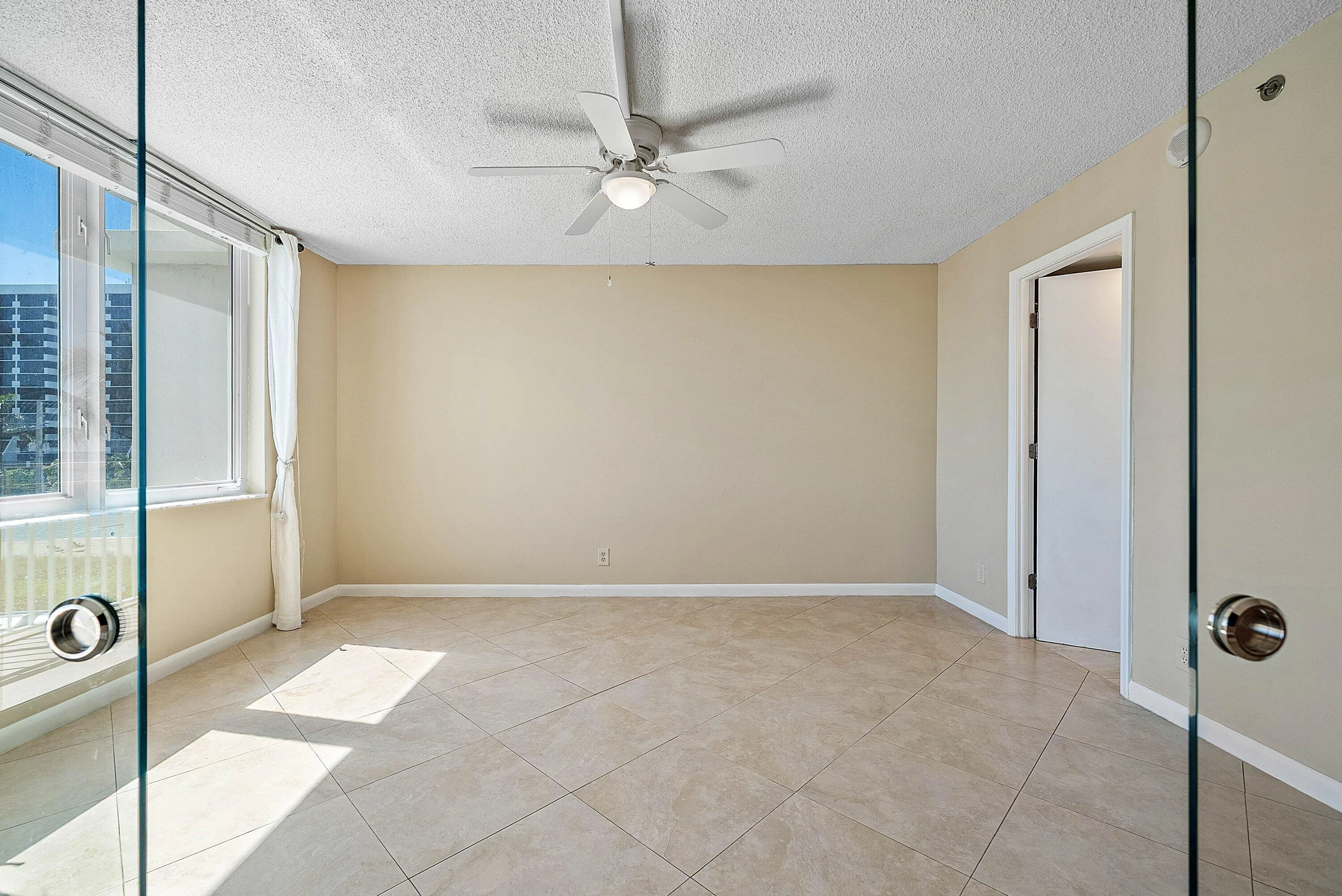 011-3301SouthOceanBoulevard-207-Highland