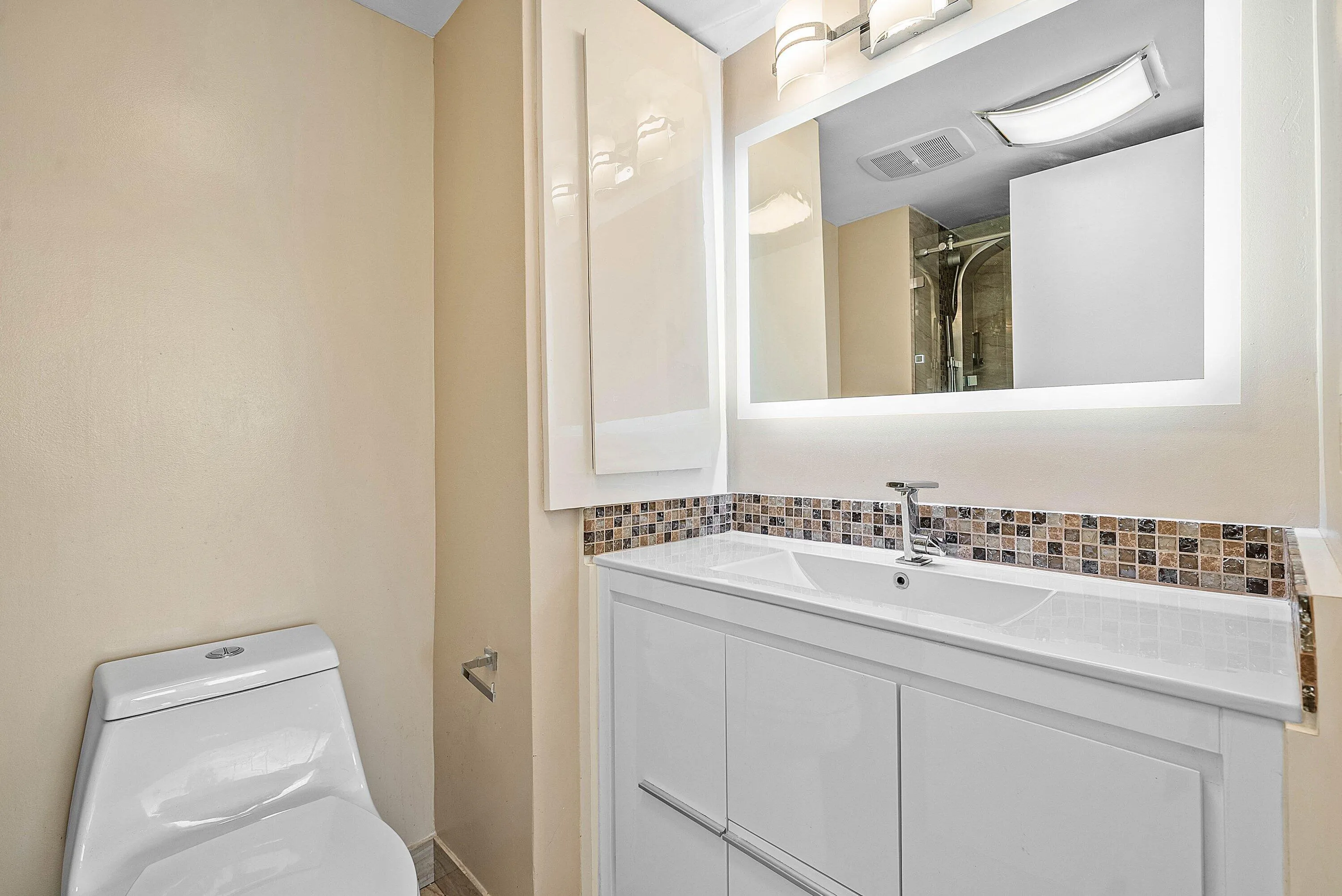 015-3301SouthOceanBoulevard-207-Highland