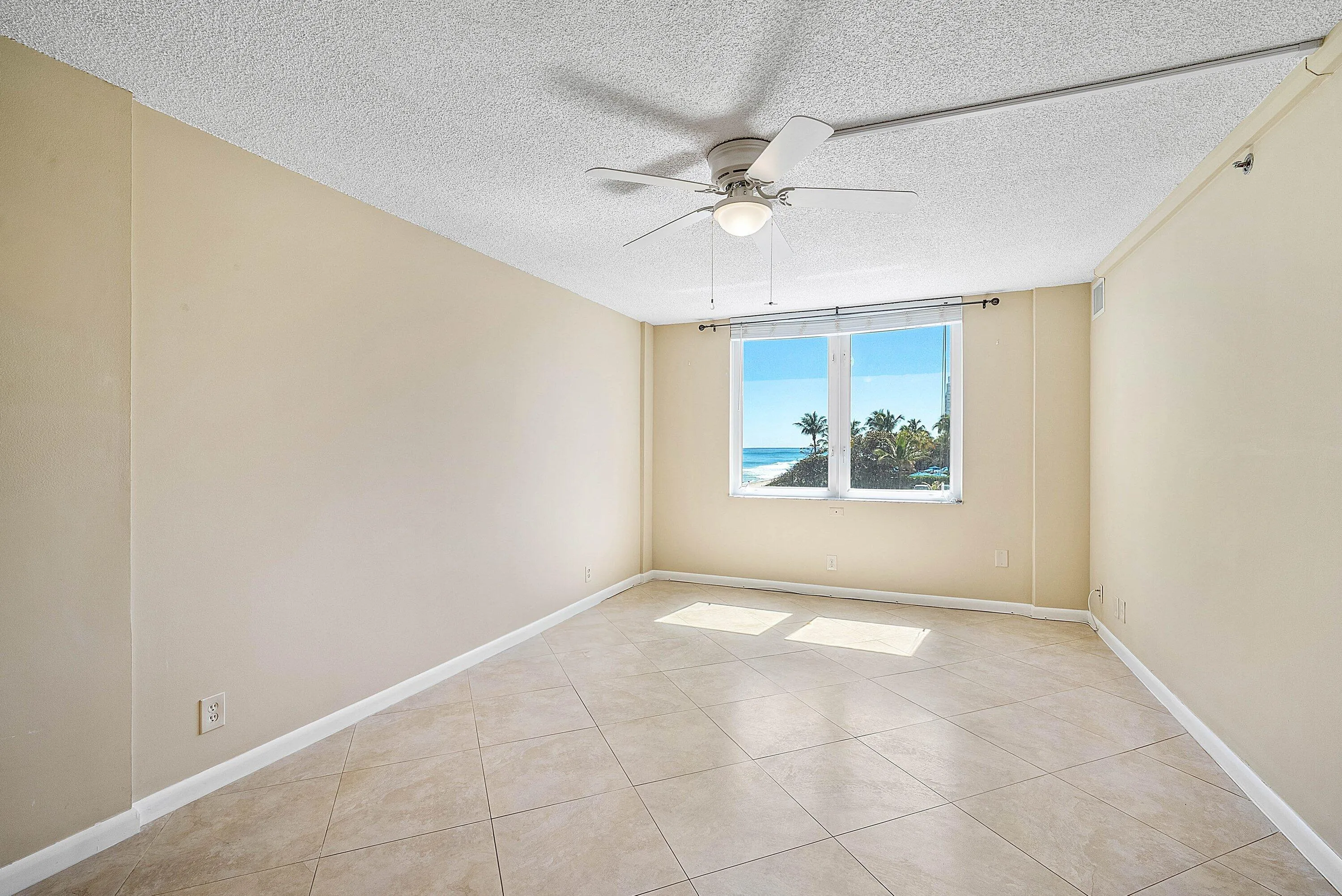 007-3301SouthOceanBoulevard-207-Highland